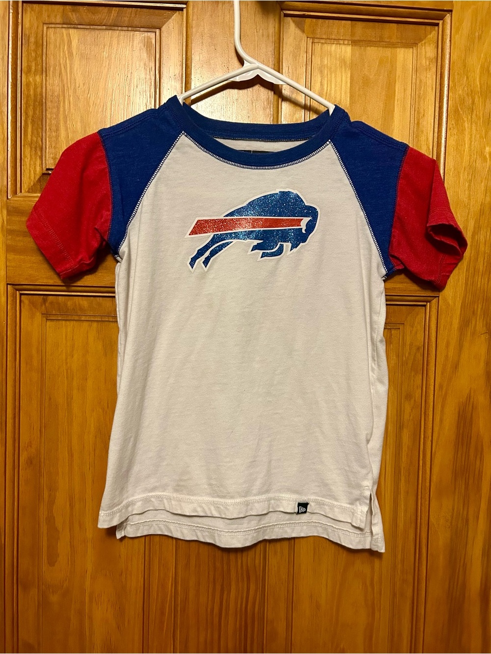Buffalo Bills Girls sparkly White, Blue & Red Buffalo Logo Raglan Kids Tee